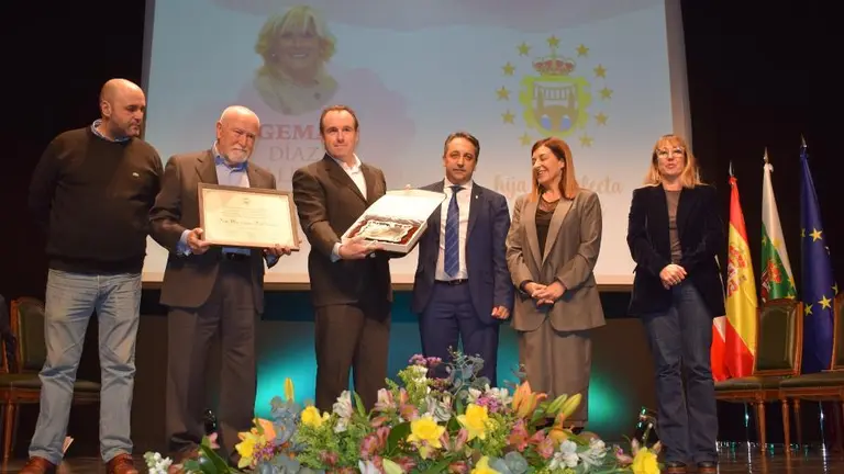 Un momento del acto en el Teatro Vimenor.