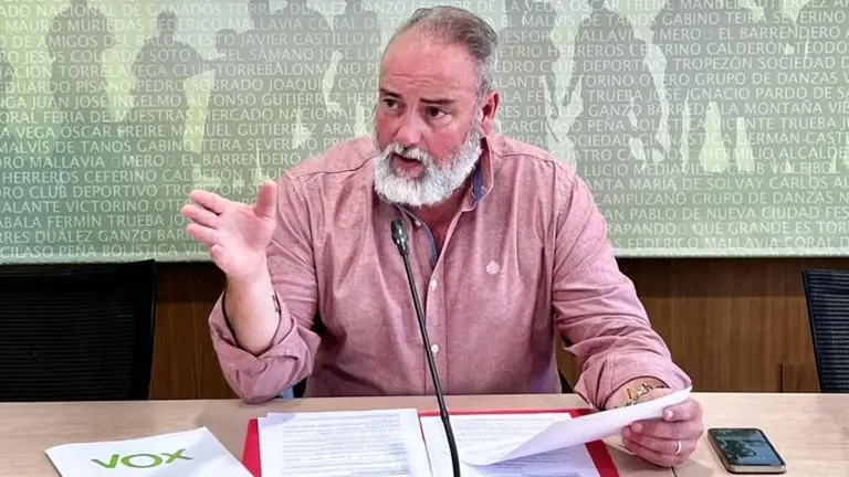 El portavoz de Vox, Roberto García Corona.