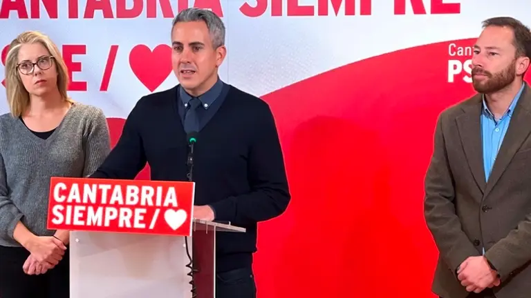 Pablo Zuloaga y los diputados regionales.