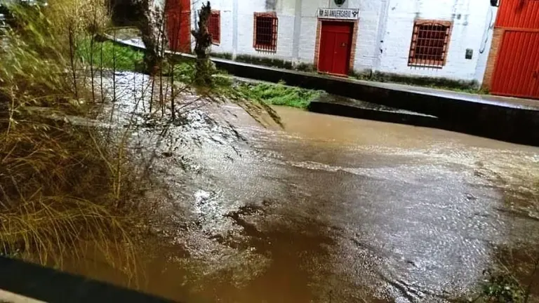 Río Asón a su paso por Ampuero.