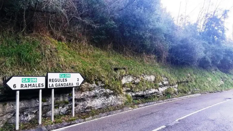 Carretera entre Ramales de la Victoria y Soba. R.A.