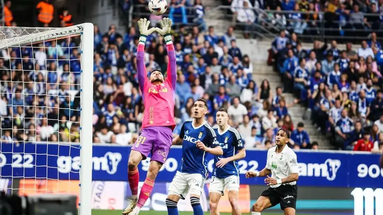 El Racing se adelanto en el marcador.