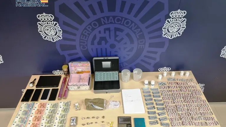 Material incautado en Santander.