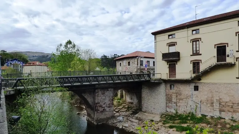 Localidad de La Cavada, R.A.