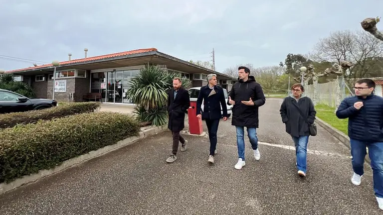 El PSOE visita el Centro de Salud de Polanco.