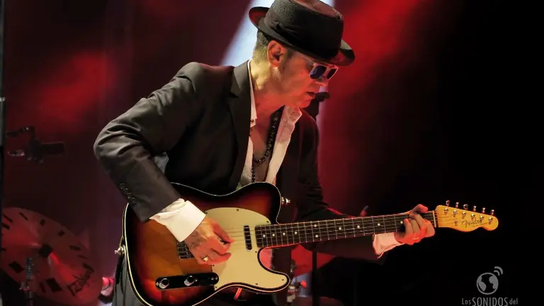 Santiago Auser&oacute;n. Facebook Santiago Auser&oacute;n