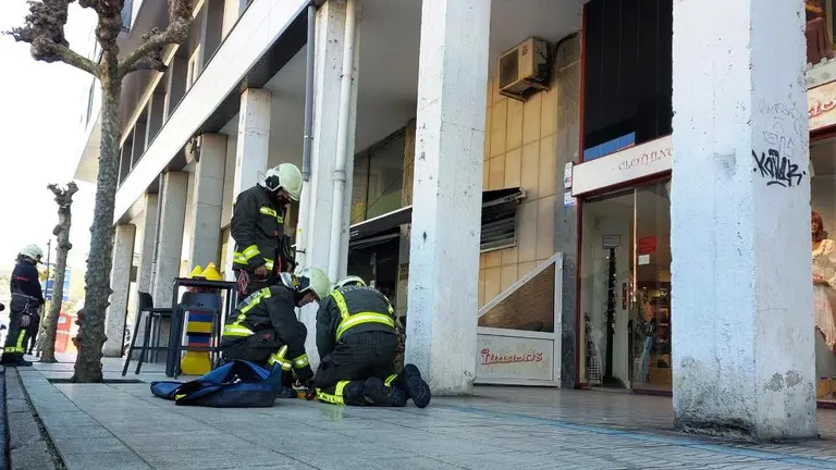 Intervenci&oacute;n de los Bomberos en Laredo.