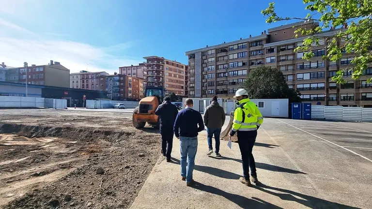 El Ayuntamiento busca alternativas para el estacionamiento.
