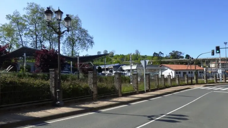 V&iacute;as del tren a su paso por Medio Cudeyo. R.A.