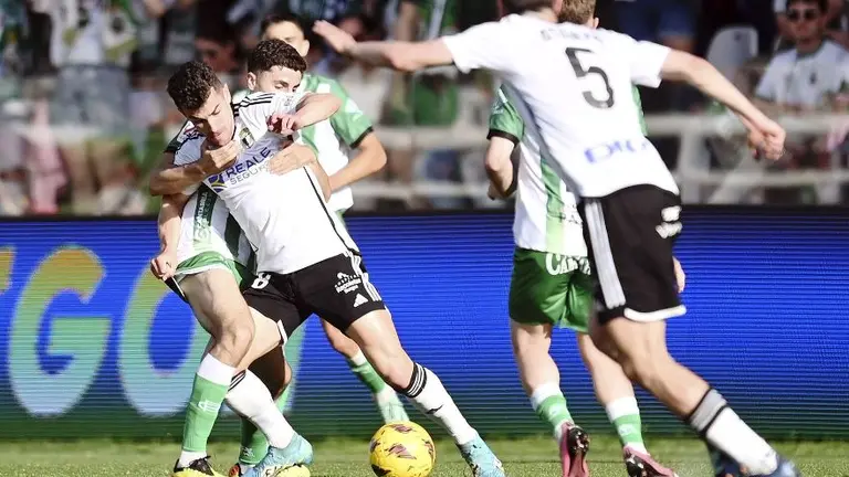 Los verdiblancos perdieron en el descuento de penalti.