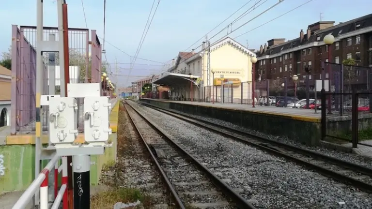 V&iacute;as del tren en Reoc&iacute;n. R.A.