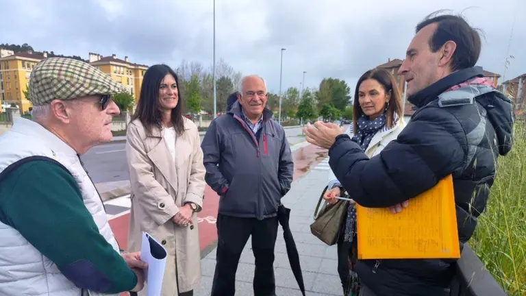 Encuentro de Vox con los vecinos de Pe&ntilde;acastillo.
