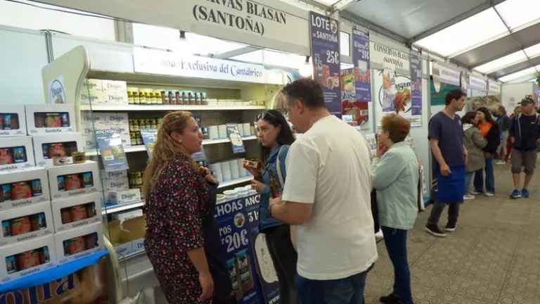 La Conservera Blasan en la Feria de la Anchoa en Santo&ntilde;a. R.A.