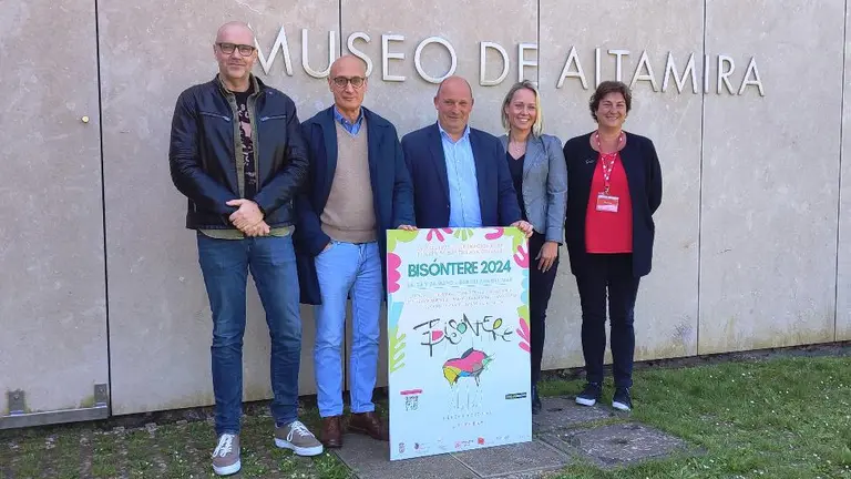 Luis del R&iacute;o, Juan Antonio Gonz&aacute;lez, &Aacute;ngel Rodr&iacute;guez, Sara Izquierdo y Pilar Fat&aacute;s, de izquierda a derecha.