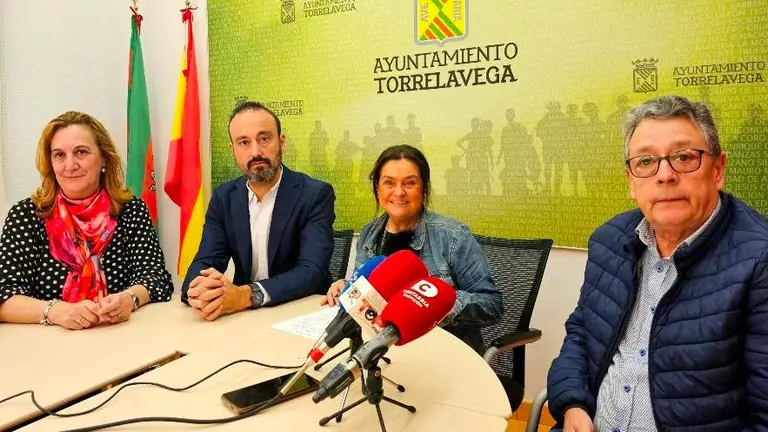 Presentaci&oacute;n del homenaje a Malvis.