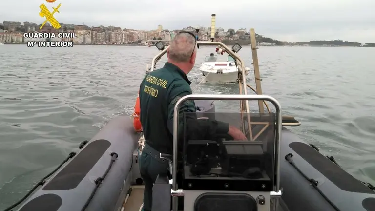 Auxilio de la embarcaci&oacute;n.