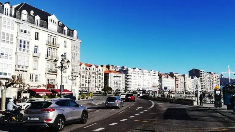 Rotonda de Puertochico, en Santander. R.A.
