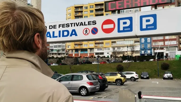 Zona del aparcamiento del Palacio de Festivales.