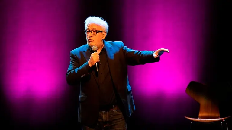 Leo Harlem sobre el escenario.