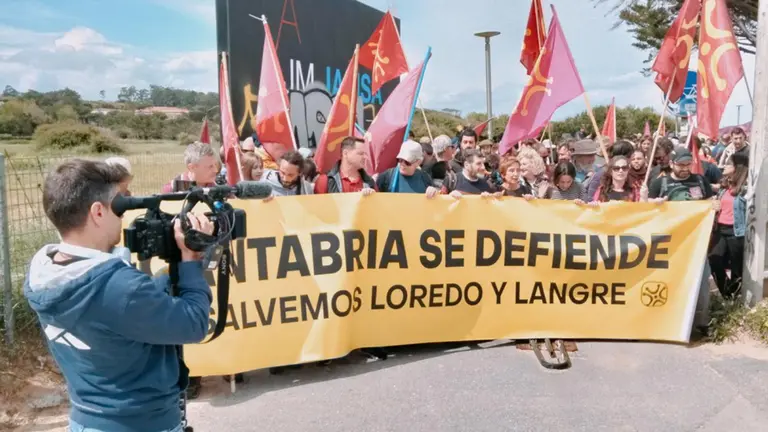 Inicio de la manifestación en Loredo. R.A.