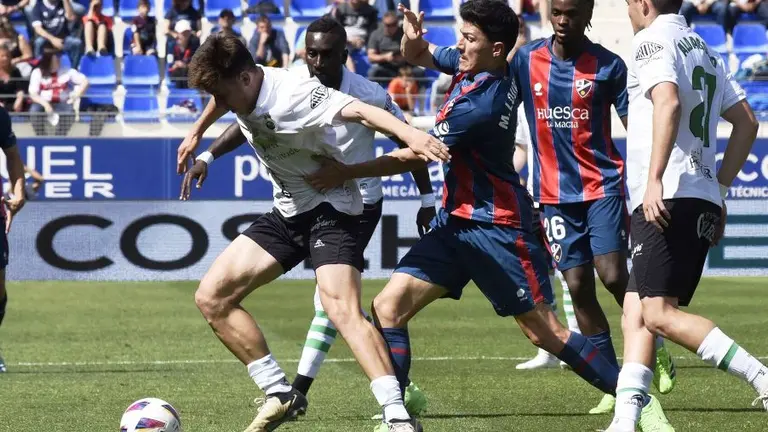 El Racing tiene 64 puntos.