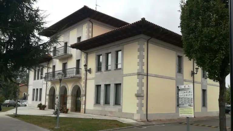 Ayuntamiento de Entrambasaguas. R.A.