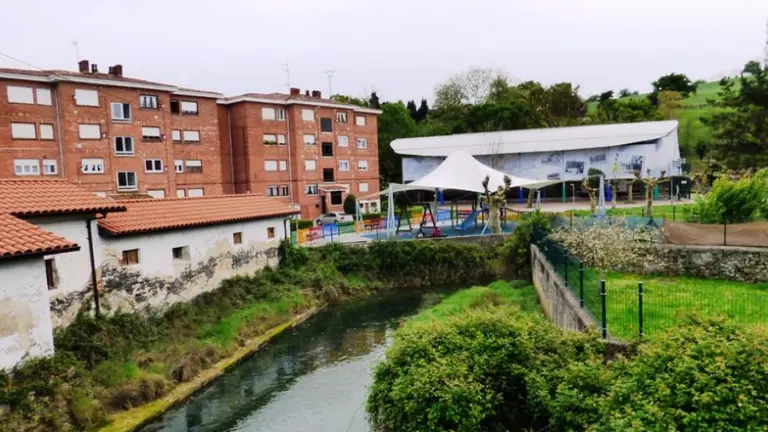 Gama, en B&aacute;rcena de Cicero. R.A.