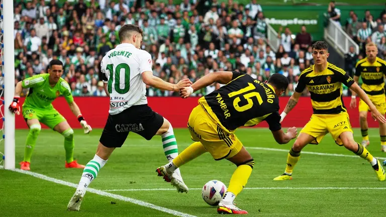 El Racing se juega estar en la fase de ascenso en la última jornada.