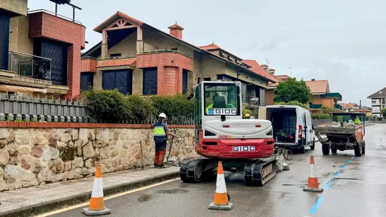 Obras de rebaje de aceras en Noja.