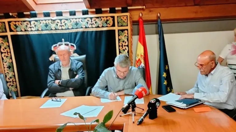 Celebración del Pleno de la moción de censura. R.A.