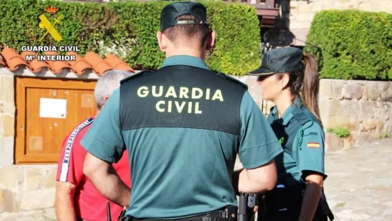 Agentes de la Guardia Civil.