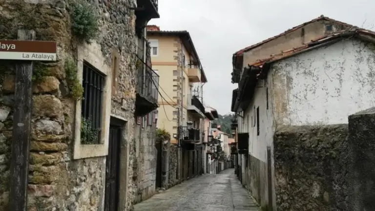 Puebla Vieja de Laredo. R.A.