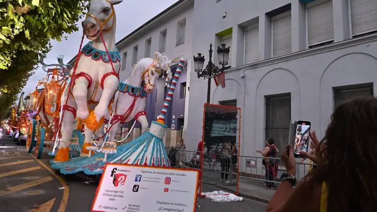 Carroza en la Gala Floral de Torrelavega.