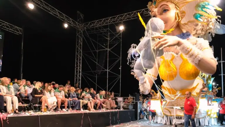Desfile de carrozas  en Castro Urdiales.