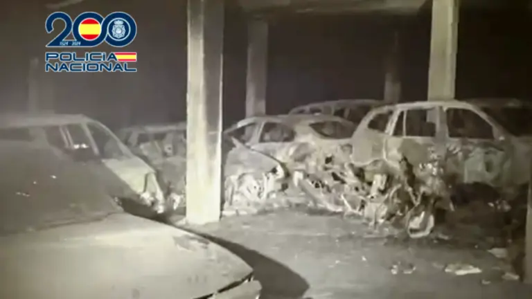 Garaje comunitario tras el incendio.