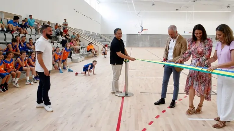 Inauguración del tercer polideportivo en Bezana.