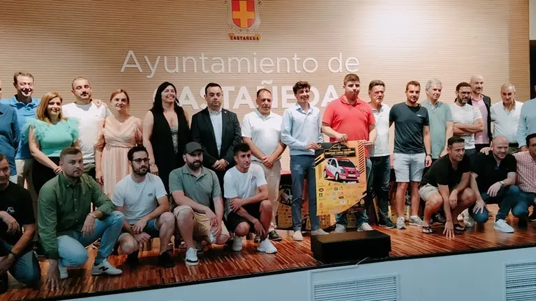 Presentación del rallye en Castañeda. R.A.