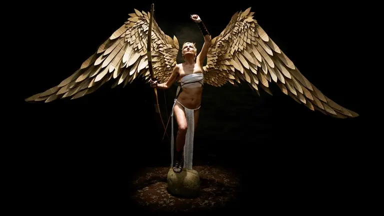 La exposici&oacute;n es una instalaci&oacute;n fotogr&aacute;fica.