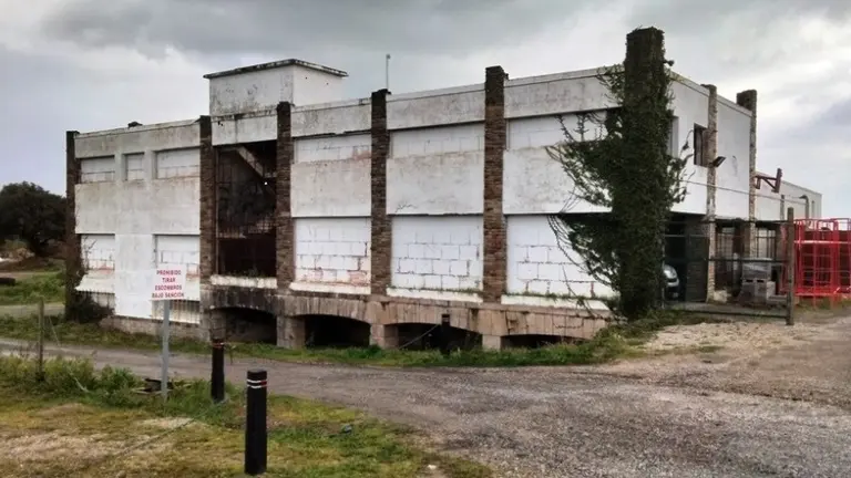 Edificio de Los Jerónimos. R.A.