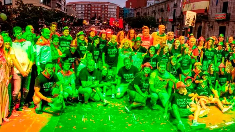 Asistentes al inicio de las fiestas.