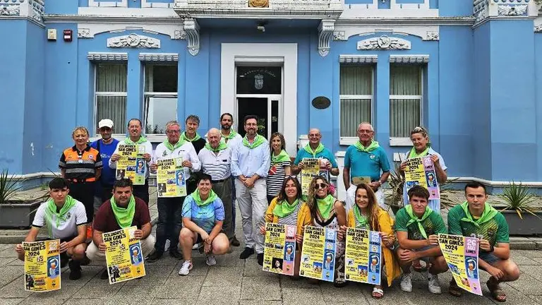 Presentaci&oacute;n de las Fiestas de San Gin&eacute;s en Colindres.