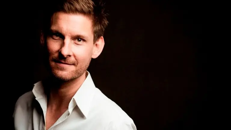 Kristian Bezuidenhout.