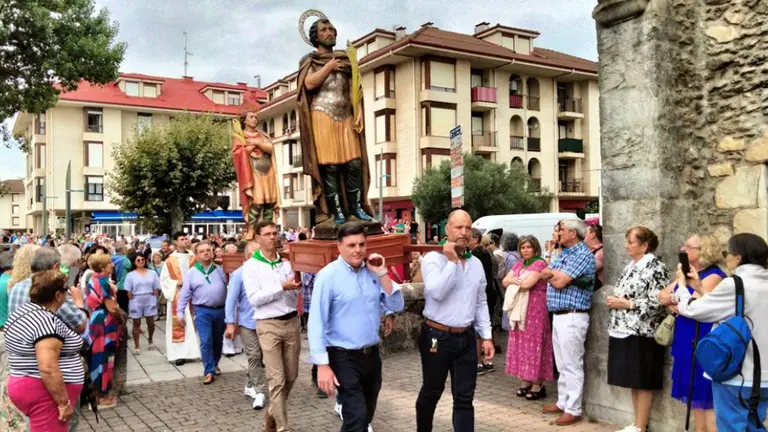 Procesi&oacute;n de los santos en Noja. R.A.