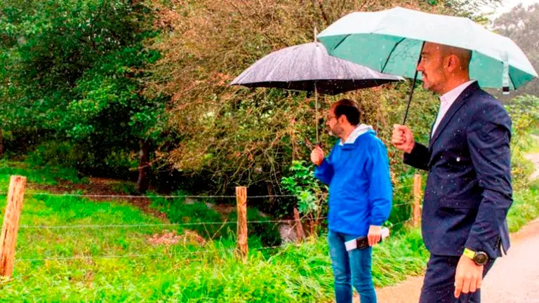 Visita a la zona del parque fluvial en Torrelavega.