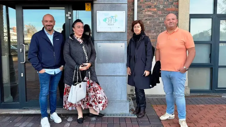 Laredo Miguel González, Rosalía López y Alberto Alvarado.