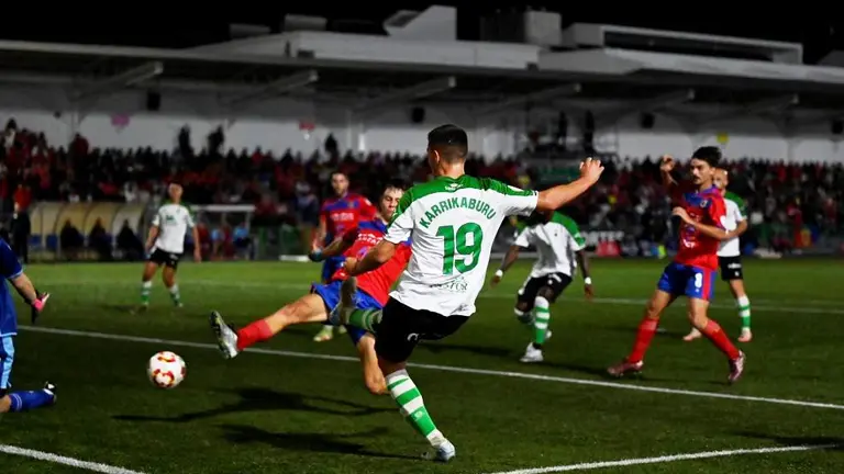 El Racing tuvo ventaja de 1-4.