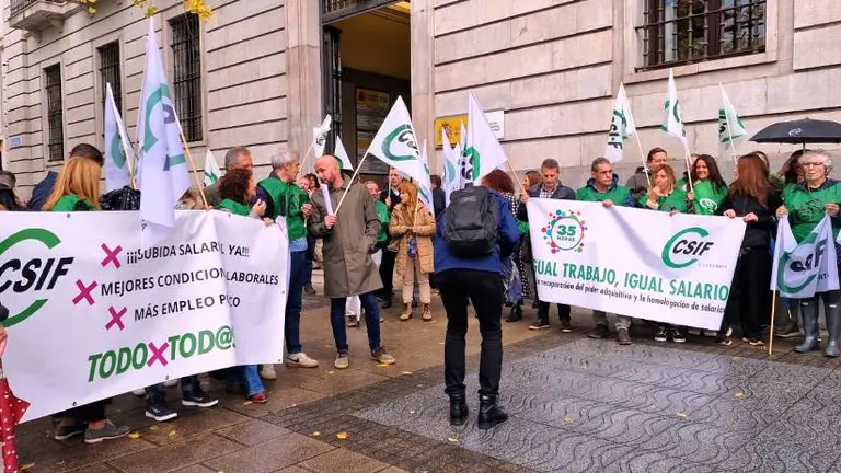 Concentraci&oacute;n del CSIF Cantabria.