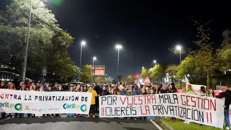 Concentraci&oacute;n de los trabajadores de Cantur.