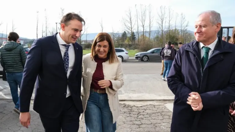 Visita de los pol&iacute;ticos a la empresa.