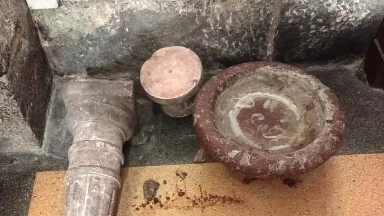 Actos vandálicos en la iglesia,